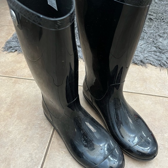 UGG rain boots - Picture 1 of 3